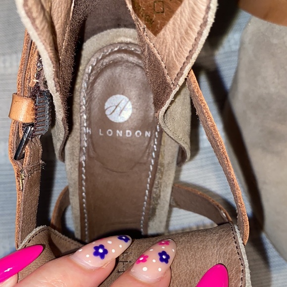 Hudson Geneva suede ankle boot size 38 - Picture 7 of 12